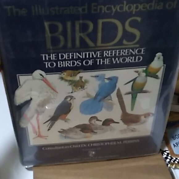The Illustrated Encyclopedia Of Birds Of the World - Picture 1 of 5